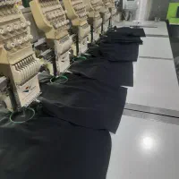 به ۲ نفر  همکار خانوم در کارگاه گلدوزی