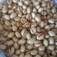 پسته درجه یک دهن باز یک دست