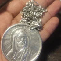 شمایل با زنجیر نقره|جواهرات|نیشابور, شهرک اندیشه|دیوار