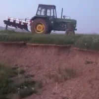 تراکتور ۳۳۵۰ مدل ۱۳۷۰