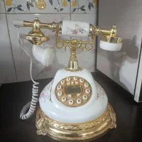 تلفن رو میزی