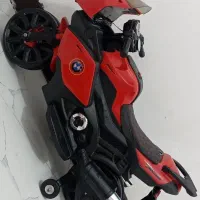 موتور شارژی موزیکال قرمز