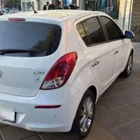 هیوندای i20
