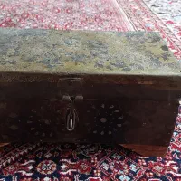 صندوقچه چوبیِ قدیمی