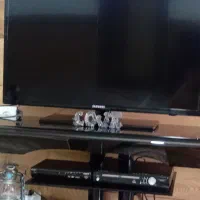 تلویزیون ۱ل ای دی سامسونگ ۳۲اینچ همراه با دیجیتال|تلویزیون و پروژکتور|مهربان, |دیوار