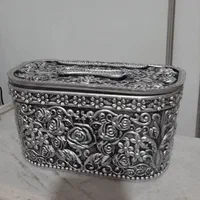 سطل آشغال جلو کابینت