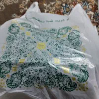 یک پلاستی دیده شده در جای که لباس بچه میفروشن