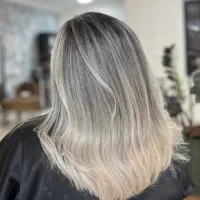 مدل برای رنگ مو