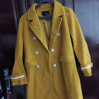 تعدادی کت و کاپشن سالم و تمیز