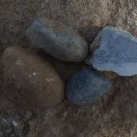 سنگ خاک مشکوک به طلا داشتین آزمایش کنیم