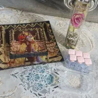 تعدادی ظروف|ظروف سرو و پذیرایی|نیشابور, بزرگمهر|دیوار