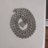 گردنبند نگینی