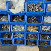 فروش فوری پیچ مهره.بلبرینگ.کاسه نمد.تسمه.یاتاقان|قطعات یدکی و لوازم جانبی|ایلخچی, |دیوار