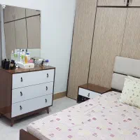 تخت و اینه دراور