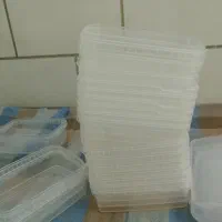 تعدادی ظرفینه نیم کیلوویک کیلو پلاستکی|ظروف نگهدارنده، پلاستیکی، یک‌بارمصرف|اهواز, کارون|دیوار