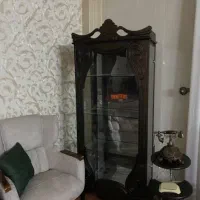 ویترین شیشه ای کاملا سالم