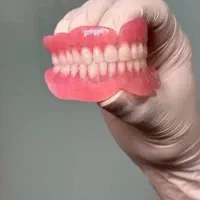 ساخت و تعمیر انواع دندان مصنوعی(به صورت اقساط )