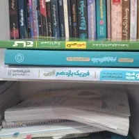 کتابهای تست کنکور رشته ی تجربی بسیارتمیز