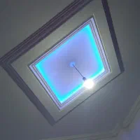 کارگر برای انجام گچکاری