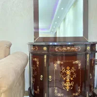 آینه کنسول و ویترین ۳ طبقه