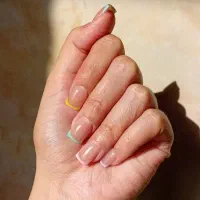 تخفیف خدمات کاشت ناخن