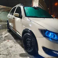 کویک 1402 RS رنگ کرم مشکی سفارشی پارس خودرو