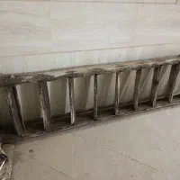 نردبان چوبی