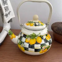 تعدادی ظروف آشپزخانه