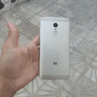 تعدادی گوشی سالم و نیاز به تعمیر