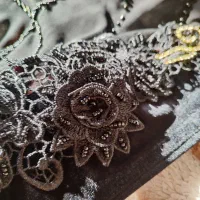 روسری مجلسی کار شده نو هست با اتیکت