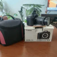 دوربین کنون7d بسیار تمیز   با رم 16لز135/18|دوربین عکاسی و فیلم‌برداری|فردیس, شهرک ناز|دیوار