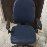 فروش تعدادی میز و صندلی اداری در حد نو