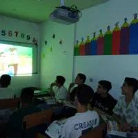 استخدام استاد زبان انگلیسی