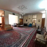 منزل ویلایی سه نبش بزرگ میدان جدید خیابان عاشورا|فروش خانه و ویلا|آباده, |دیوار