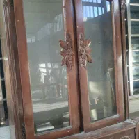 بوفه چوبی عتیقه و زیبا باخراطی 3کشاب وسه طبقه|بوفه، ویترین، کنسول|اهواز, پادادشهر|دیوار