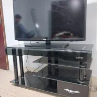 تلویزیون سامسونگ LED۴۰ با میز ۱۰ میلیون تومان