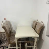 سرویس نهار خوری 4 نفره|میز و صندلی غذاخوری|گوآور, |دیوار
