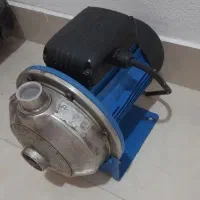 پمپ یک اسب ایتالیایی در حال کار