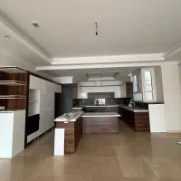 اپارتمان۲۵۰متر۴خواب مژده طبقه آخر غرق نور