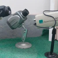 دوربین آنالوگ با تمام متعلقات