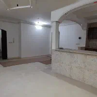 ۸۰متر * یک خواب طبقه اول *سر دونبش * نزدیک پارک