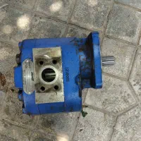 پمپ هیدرولیک دنده ای وگیربکس بالابر صنعتی۱۱۰|ماشین‌آلات صنعتی|گرگان, |دیوار