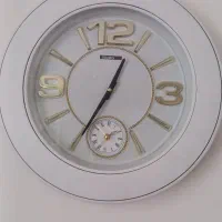 ساعت دیواری