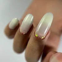 آموزش تخصصی کاشت ناخن و اسپا