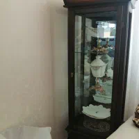 گنجه وساعت دیواری