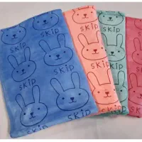 حوله و دستمال خرگوشی