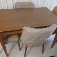 میز ناهارخوری 4نفره برند هست