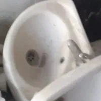 روشویی کنج با پایه