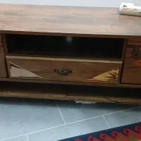 یک عدد میز تلویزیون درحد