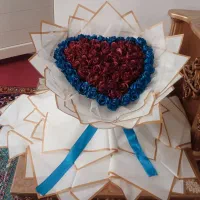 دسته گل وباکس روبانی وگل پول آرایی وپروانه ای